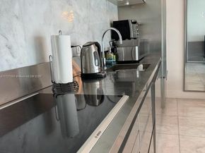 1040 Biscayne Blvd 1505, Miami FL 33132