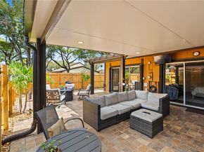 10301 Laurel Ct, Pembroke Pines FL 33026