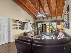 10301 Laurel Ct, Pembroke Pines FL 33026