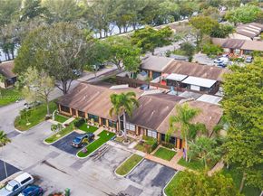 10301 Laurel Ct, Pembroke Pines FL 33026