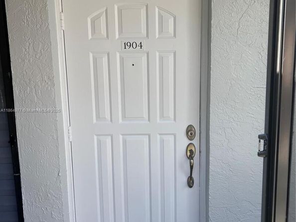 18216 Mediterranean Blvd 419, Hialeah FL 33015