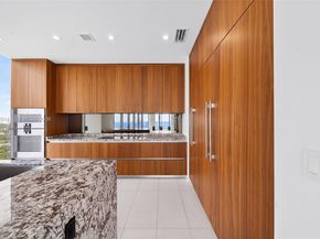 175 SE 25 Rd 2602, Miami FL 33129