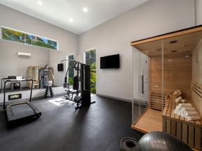 725 NE 77th St, Miami FL 33138