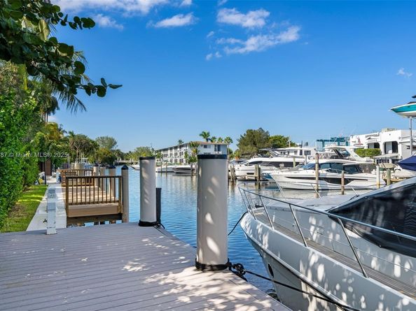 725 NE 77th St, Miami FL 33138