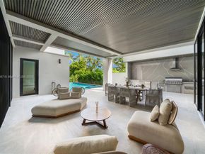 725 NE 77th St, Miami FL 33138