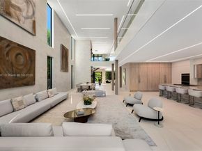 725 NE 77th St, Miami FL 33138