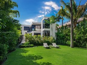 725 NE 77th St, Miami FL 33138