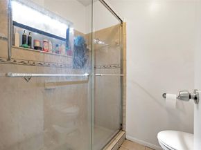 2682 N Nob Hill Rd, Sunrise FL 33322