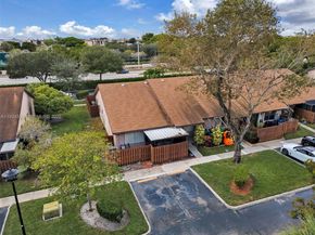 2682 N Nob Hill Rd, Sunrise FL 33322