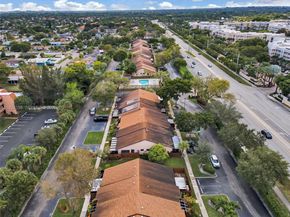2682 N Nob Hill Rd, Sunrise FL 33322