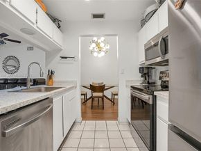 2682 N Nob Hill Rd, Sunrise FL 33322