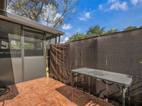 2682 N Nob Hill Rd, Sunrise FL 33322