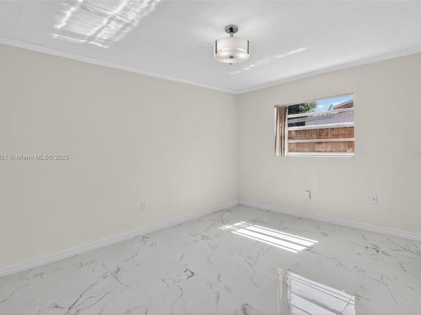 15403 SW 107th Ct, Miami FL 33157