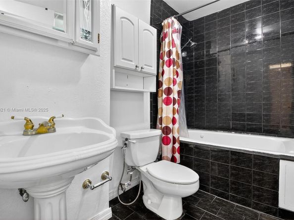 15403 SW 107th Ct, Miami FL 33157