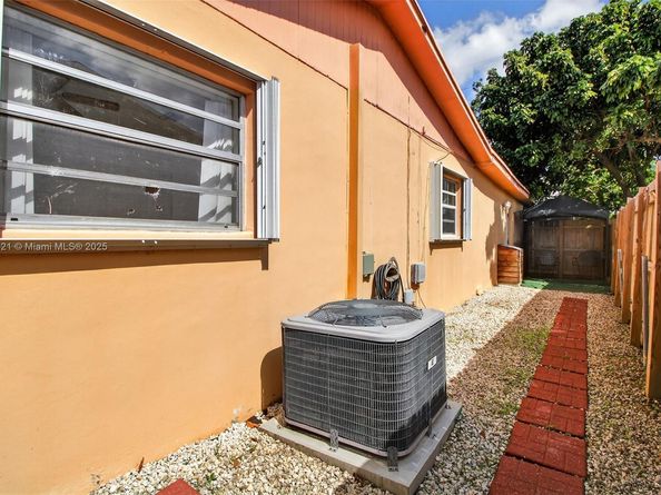 15403 SW 107th Ct, Miami FL 33157