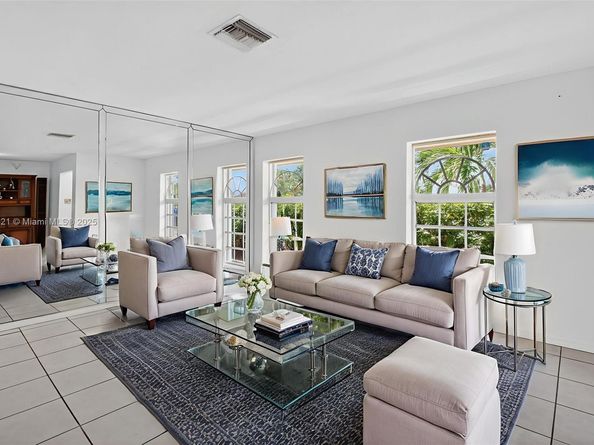 15403 SW 107th Ct, Miami FL 33157