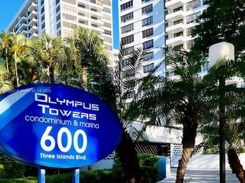 600 Three Islands Blvd