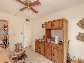 13450 SW 3rd St 306D, Pembroke Pines FL 33027