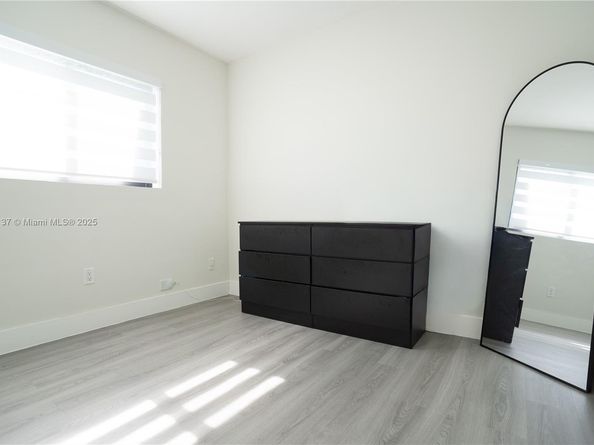 10060 SW 152nd Ter, Miami FL 33157