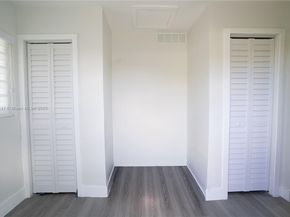 10060 SW 152nd Ter, Miami FL 33157