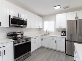 10060 SW 152nd Ter, Miami FL 33157