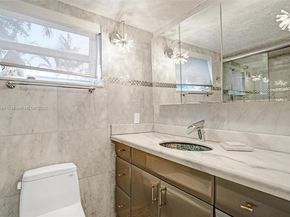 2220 NE 11th St, Hallandale Beach FL 33009