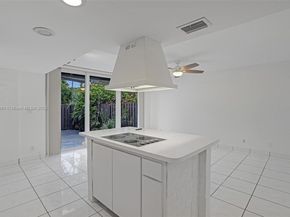 2220 NE 11th St, Hallandale Beach FL 33009