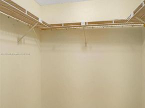 2220 NE 11th St, Hallandale Beach FL 33009