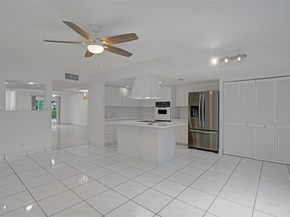 2220 NE 11th St, Hallandale Beach FL 33009