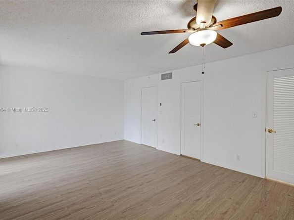 2220 NE 11th St, Hallandale Beach FL 33009