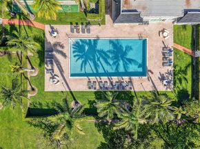 2220 NE 11th St, Hallandale Beach FL 33009