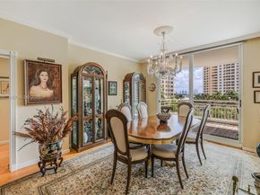 888 Brickell Key Dr 807, Miami FL 33131