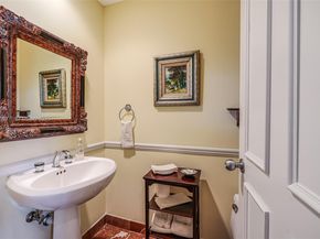 888 Brickell Key Dr 807, Miami FL 33131