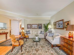 888 Brickell Key Dr 807, Miami FL 33131
