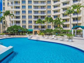 888 Brickell Key Dr 807, Miami FL 33131