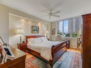 888 Brickell Key Dr 807, Miami FL 33131