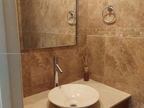 20033 NE 2nd Pl, Miami FL 33179