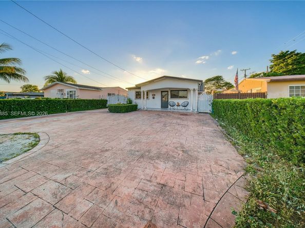 3640 SW 92nd Ave, Miami FL 33165