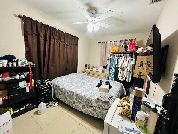 499 E 41st St, Hialeah FL 33013