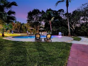 14330 SW 20th St, Davie FL 33325
