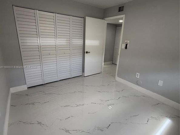9937 Nob Hill Pl 9937, Sunrise FL 33351