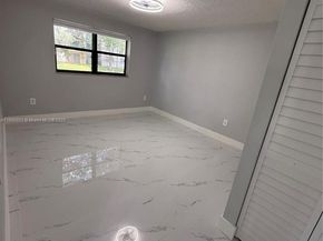 9937 Nob Hill Pl 9937, Sunrise FL 33351