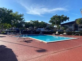 9937 Nob Hill Pl 9937, Sunrise FL 33351