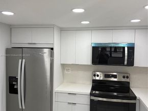 9937 Nob Hill Pl 9937, Sunrise FL 33351