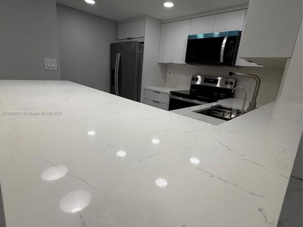 9937 Nob Hill Pl 9937, Sunrise FL 33351