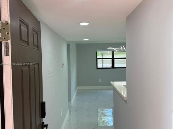 9937 Nob Hill Pl 9937, Sunrise FL 33351