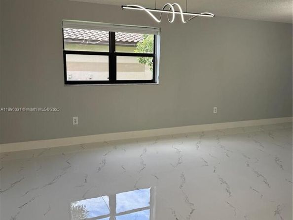 9937 Nob Hill Pl 9937, Sunrise FL 33351