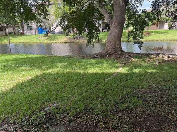 9937 Nob Hill Pl 9937, Sunrise FL 33351