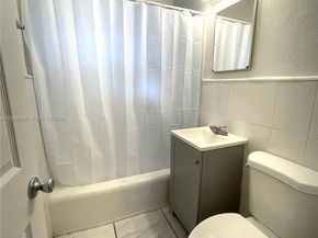 1321 NW 28th St, Miami FL 33142