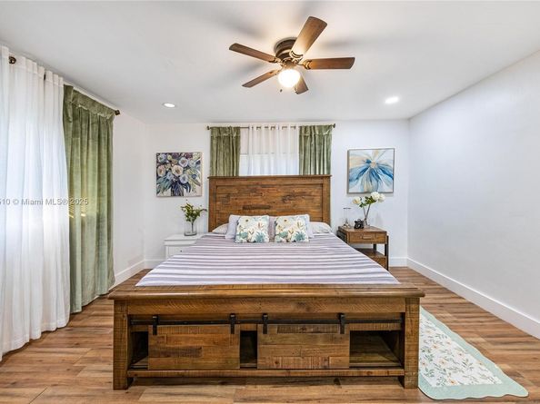 2441 Alcazar Dr, Miramar FL 33023
